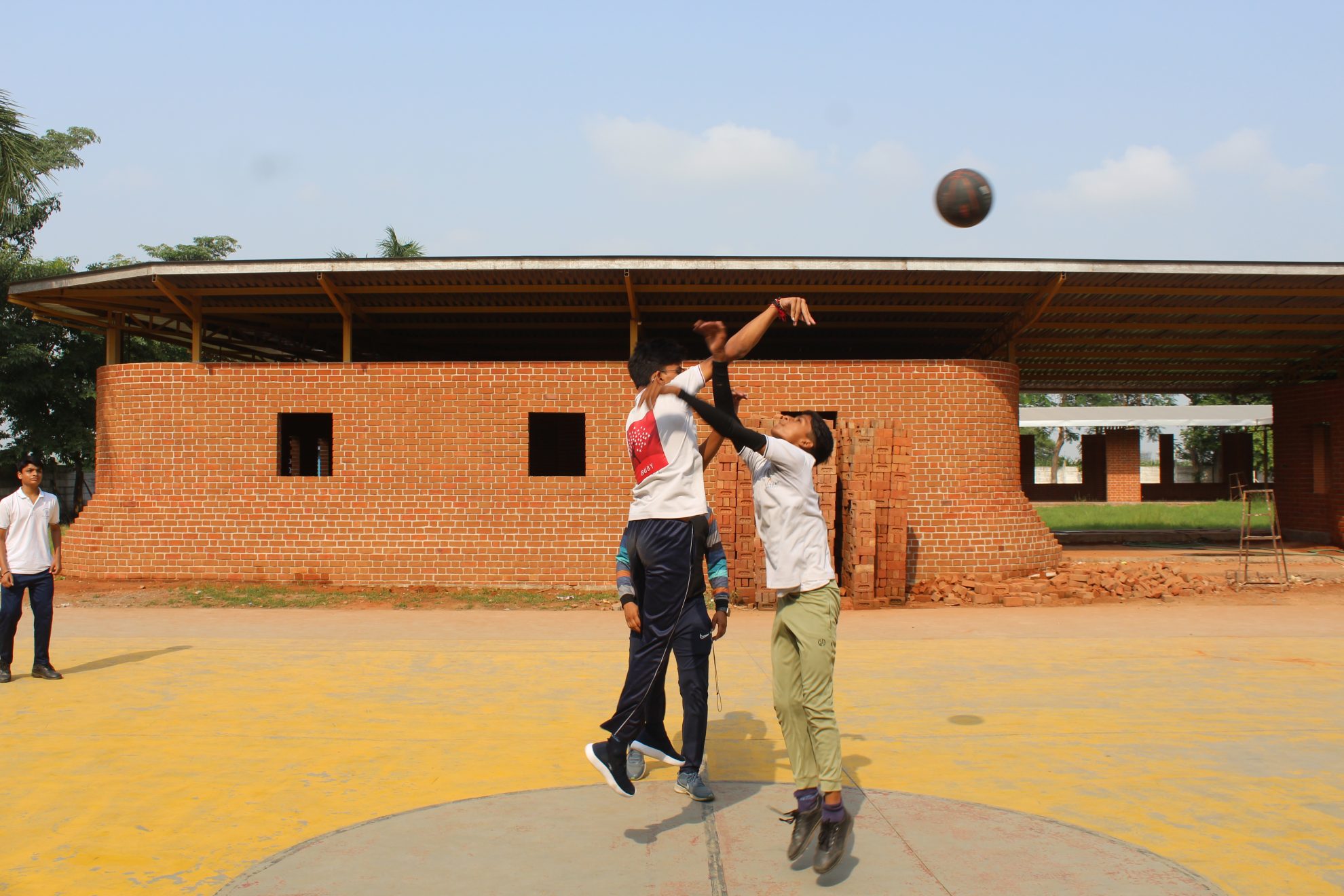 BASKETBALL